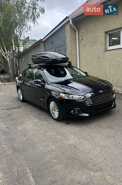 Седан Ford Fusion 2014 в 