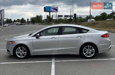 Седан Ford Fusion 2017 в 