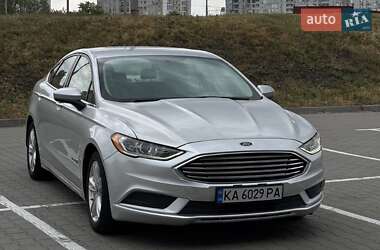 Седан Ford Fusion 2017 в 