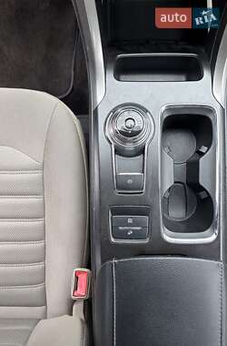 Седан Ford Fusion 2017 в 