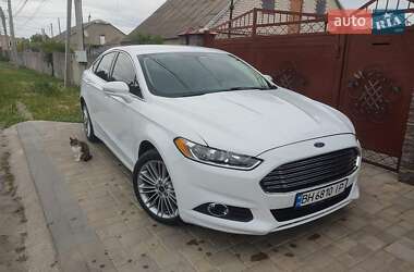 Седан Ford Fusion 2014 в 