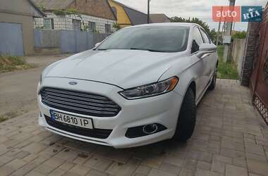 Седан Ford Fusion 2014 в 
