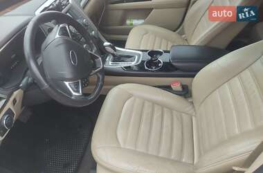 Седан Ford Fusion 2014 в 