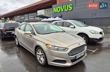 Седан Ford Fusion 2015 в 