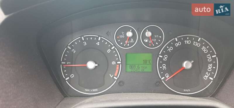 Хэтчбек Ford Fusion 2005 в Ладыжине