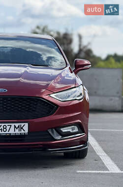 Седан Ford Fusion 2017 в 