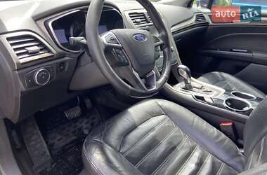 Седан Ford Fusion 2012 в 