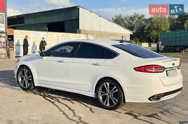 Седан Ford Fusion 2017 в 