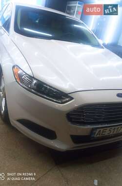 Седан Ford Fusion 2016 в 
