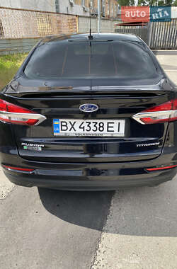 Седан Ford Fusion 2018 в 