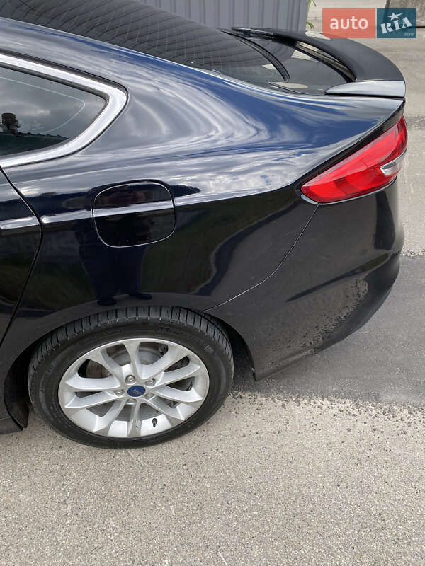 Седан Ford Fusion 2018 в Києві
