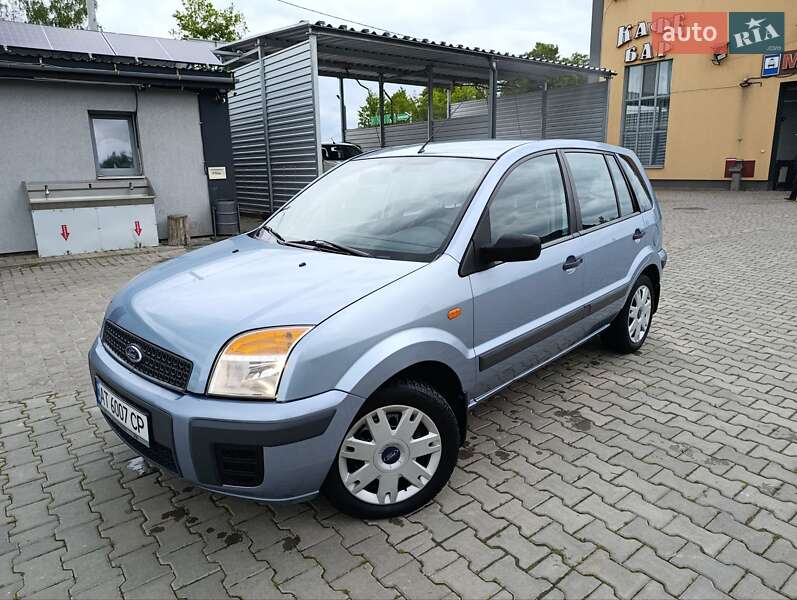 Хэтчбек Ford Fusion 2007 в 