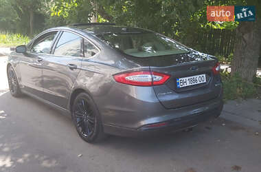 Седан Ford Fusion 2013 в 