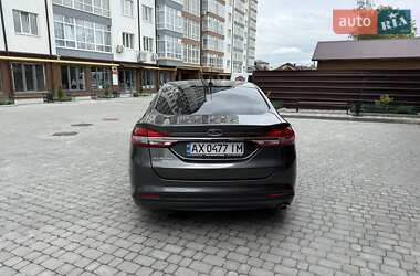 Седан Ford Fusion 2016 в 