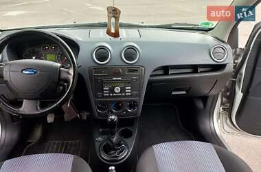 Хэтчбек Ford Fusion 2009 в 