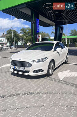 Седан Ford Fusion 2015 в 
