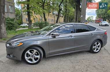 Седан Ford Fusion 2013 в 