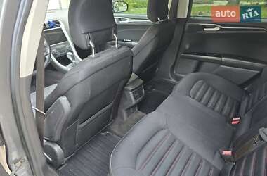 Седан Ford Fusion 2013 в 