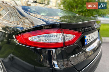 Седан Ford Fusion 2014 в 