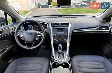 Седан Ford Fusion 2014 в 