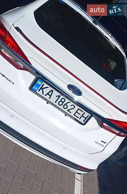 Седан Ford Fusion 2017 в 