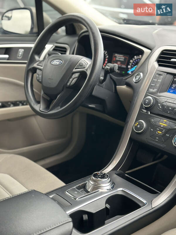 Седан Ford Fusion 2016 в Ивано-Франковске