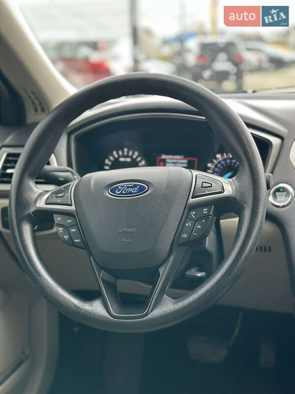 Седан Ford Fusion 2016 в Ивано-Франковске