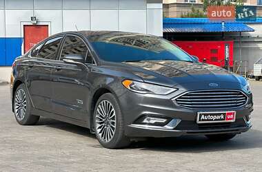 Седан Ford Fusion 2018 в 