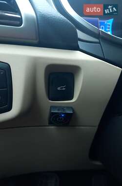 Седан Ford Fusion 2013 в 