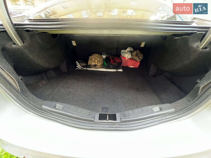 Седан Ford Fusion 2013 в Одесі