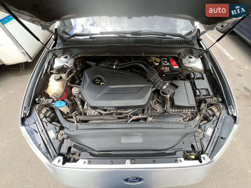 Седан Ford Fusion 2013 в Одесі