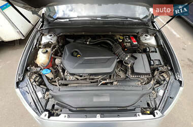 Седан Ford Fusion 2013 в 