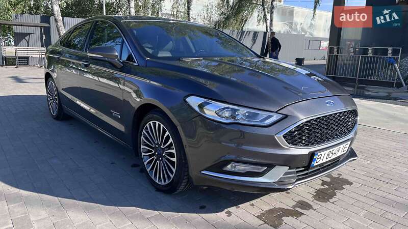 Седан Ford Fusion 2017 в 