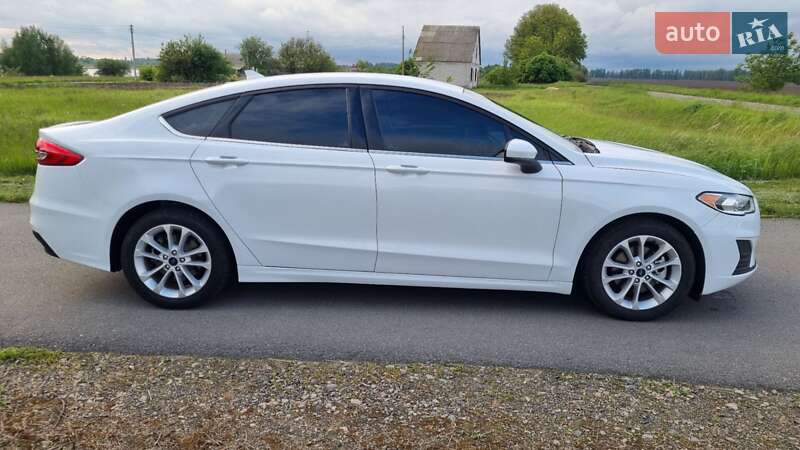 Седан Ford Fusion 2019 в Києві