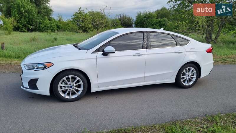 Седан Ford Fusion 2019 в Києві