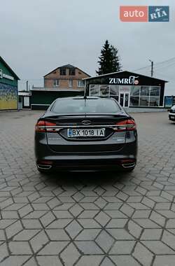 Седан Ford Fusion 2018 в 