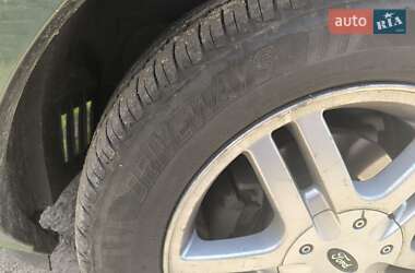Хэтчбек Ford Fusion 2005 в 