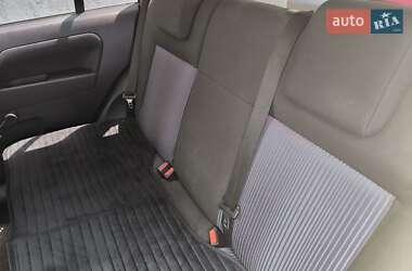 Хэтчбек Ford Fusion 2005 в 