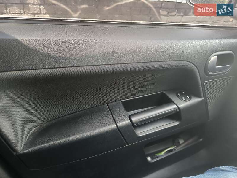 Хэтчбек Ford Fusion 2005 в Черкассах