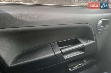 Хэтчбек Ford Fusion 2005 в 