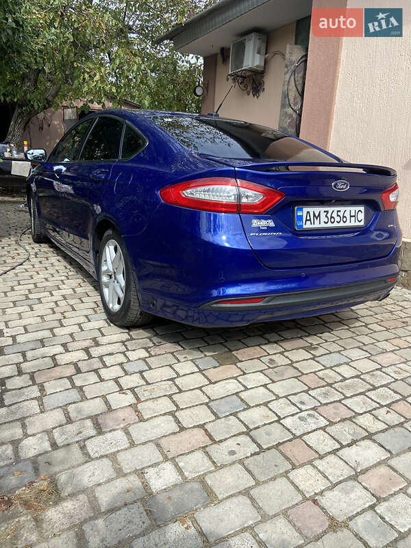 Седан Ford Fusion 2015 в Житомирі