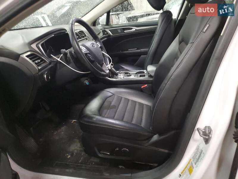 Седан Ford Fusion 2017 в Львове