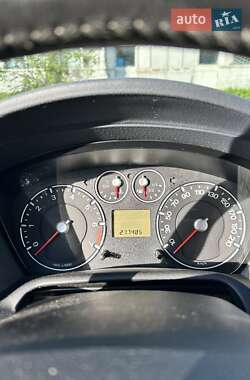 Хэтчбек Ford Fusion 2006 в 