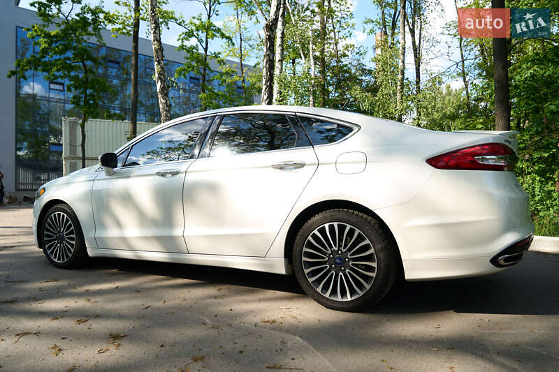 Седан Ford Fusion 2016 в Києві