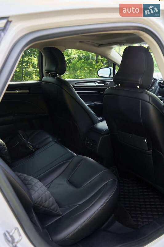 Седан Ford Fusion 2016 в Києві