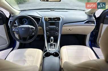 Седан Ford Fusion 2014 в 