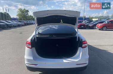 Седан Ford Fusion 2019 в 