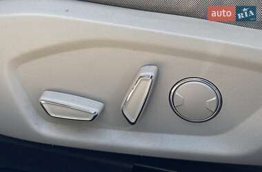 Седан Ford Fusion 2019 в 