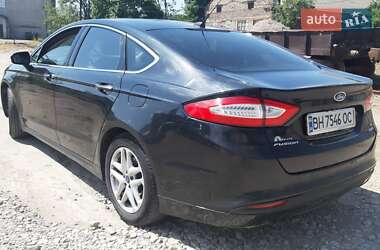 Седан Ford Fusion 2014 в 