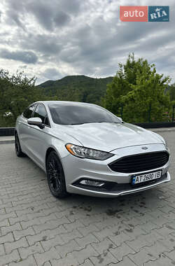 Седан Ford Fusion 2016 в 